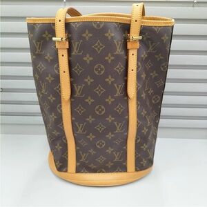 - Authentic Large Bucket Shoulder Bag Louis Vuitton.